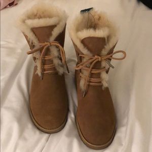 Nwt waterproof emu boots